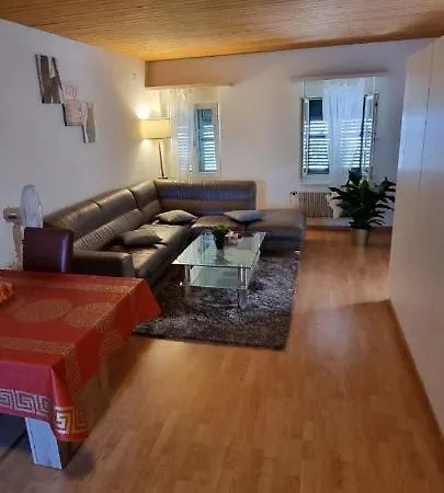 - Appartement *